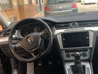SE VENDE VW PASSAT MOTOR 2.0 TDI 150 CV