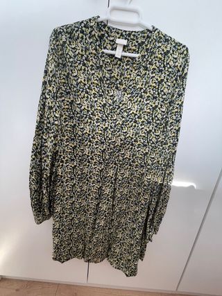 Vestido H&M flores manga larga Talla S