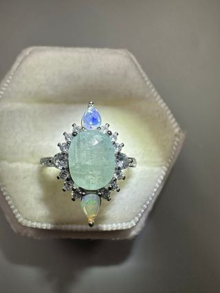 Anillo Turmalina Paraíba 1.57ct y Ópalos