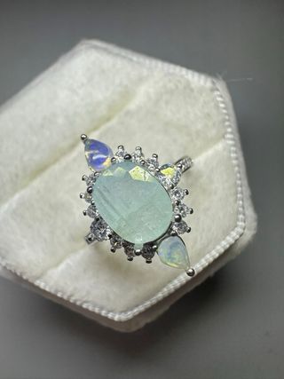 Anillo Turmalina Paraíba 1.57ct y Ópalos