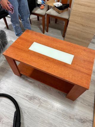 Mesa de comedor con 4 sillas y mesa auxiliar