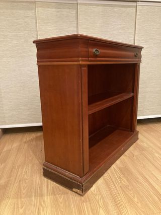 Mueble auxiliar clásico nogal