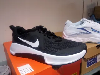 Zapatillas Nike MC Trainer 3 Negras Blancas