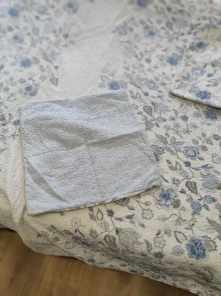 Colcha Cama 150cm Flores Azul y Blanco