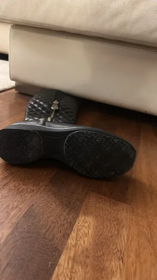 Stivali donna neri con zip