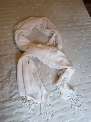 Bufanda blanca suave