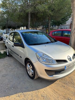 Renault Clio 2006 impecable