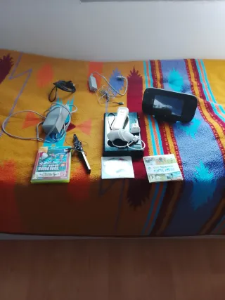 Nintendo Wii U Negra + Accesorios y Juegos