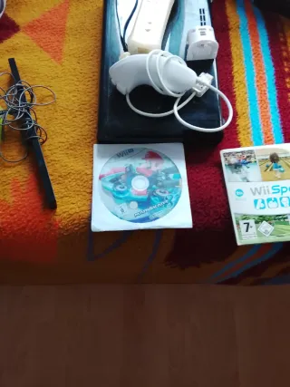 Nintendo Wii U Negra + Accesorios y Juegos