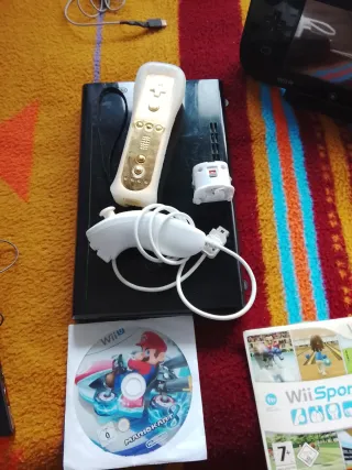 Nintendo Wii U Negra + Accesorios y Juegos