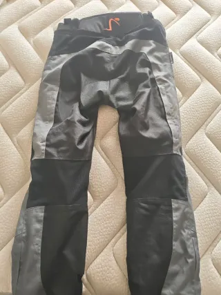 Pantalón moto protección Talla S carnet A2
