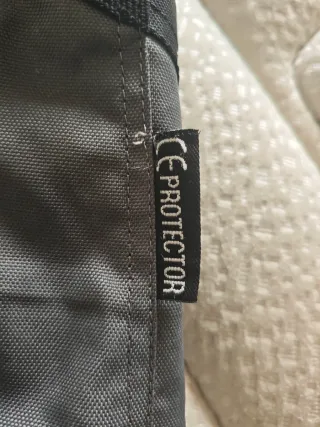 Pantalón moto protección Talla S carnet A2