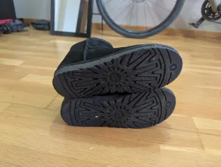 Botas UGG Mini Negras Talla 40