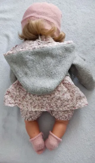 Muñeca Antonio Juan con vestido floral