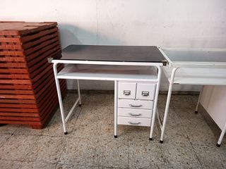 2 mesas-escritorio médicos antiguos metal-cristal