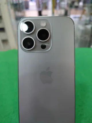 iPhone 15 Pro 256GB Argento 86% Batteria