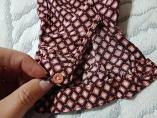 Blusa granate con estampado