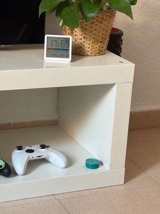 Mueble TV blanco de madera IKEA