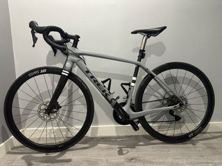 Bicicleta Trek Checkpoint SL Carbono