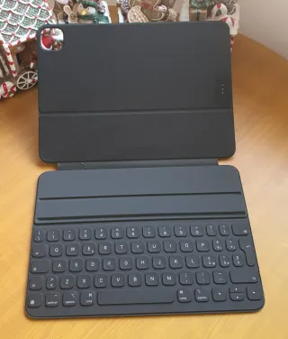 Apple Smart Keyboard Folio