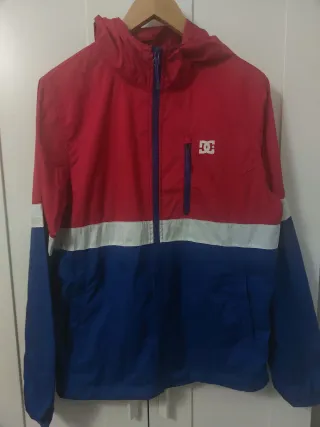 Chaqueta Cortavientos DC Shoes Roja y Azul