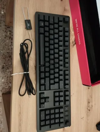 Teclado HyperX Alloy Rise Español