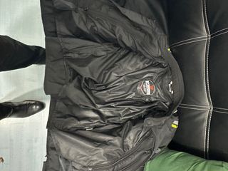 Chaqueta de moto con protectores