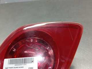 PILOTO TRASERO IZQUIERDO INTERIOR MAZDA 3 BERLINA