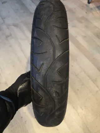 Neumático 110/98-18 61H pirelli usado