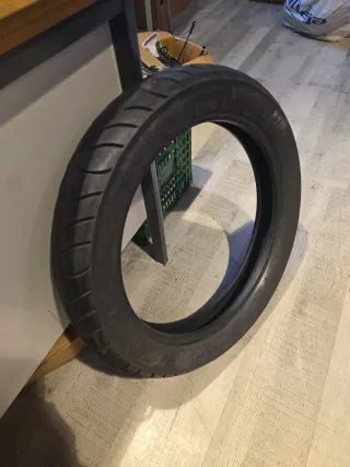 Neumático 110/98-18 61H pirelli usado