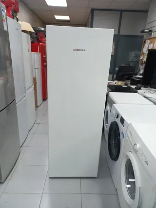 ♧Nevera vertical Liebherr 165.m garantía + entrega