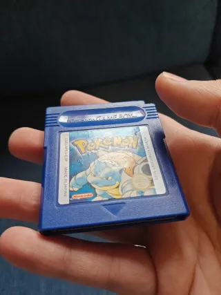 Game Boy Color + Pokémon Azul
