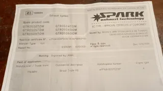 Tubo de escape SPARK para Triumph.No hago envío.