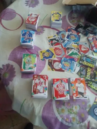 900 cromos fútbol Adrenalyn