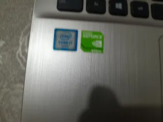 Portátil Asus i7 Plata y Negro