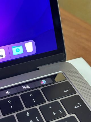 MacBook Pro 13 Touchbar 8gb ram 500ssd completo