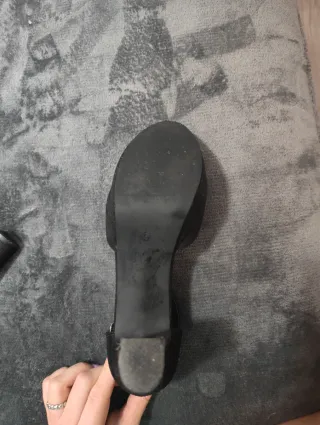 Zapatos de tacón negros para fiesta