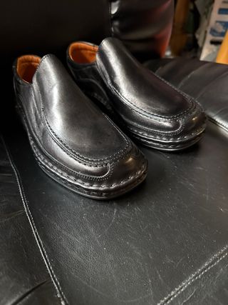 Zapatos de cuero negros unisex talla 41