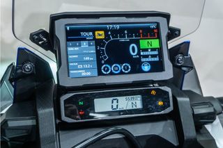 HONDA AFRICA TWIN 1100 IVA DEDUCIBLE * ESCAPE TERMIGNONI * REESTENO * TOPCASE ORIGINAL *