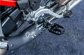 HONDA AFRICA TWIN 1100 IVA DEDUCIBLE * ESCAPE TERMIGNONI * REESTENO * TOPCASE ORIGINAL *