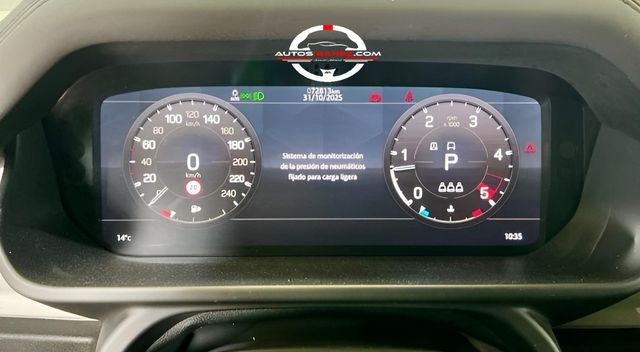 Land Rover Defender 2.0 D240 SD4 SE 110 Auto 4WD