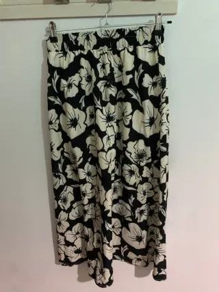 Falda larga estampada flores