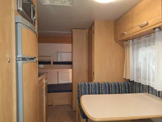 Caravelair 486 con mover
