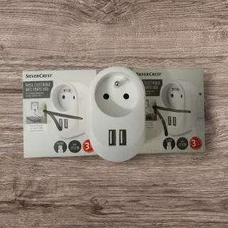 Adattatore Presa Elettrica con 2 Porte USB