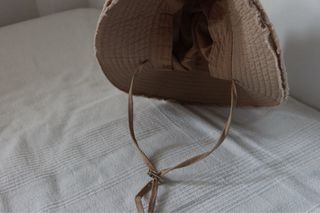 Gorro beige marrón