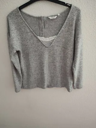 Camiseta Naf Naf gris talla M Una puesta