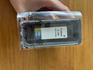 Cartucho Canon PIXMA 586 Color SIN USAR