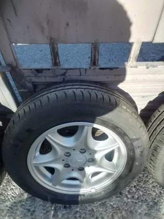 4 Llantas Mercedes 6x15/ 195 65 15 91H
