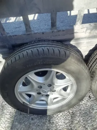 4 Llantas Mercedes 6x15/ 195 65 15 91H