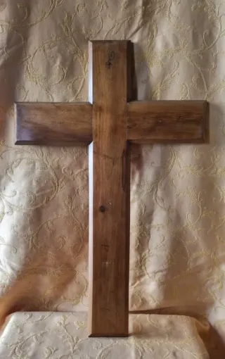 Virgen de Nuria y Cruz de Madera